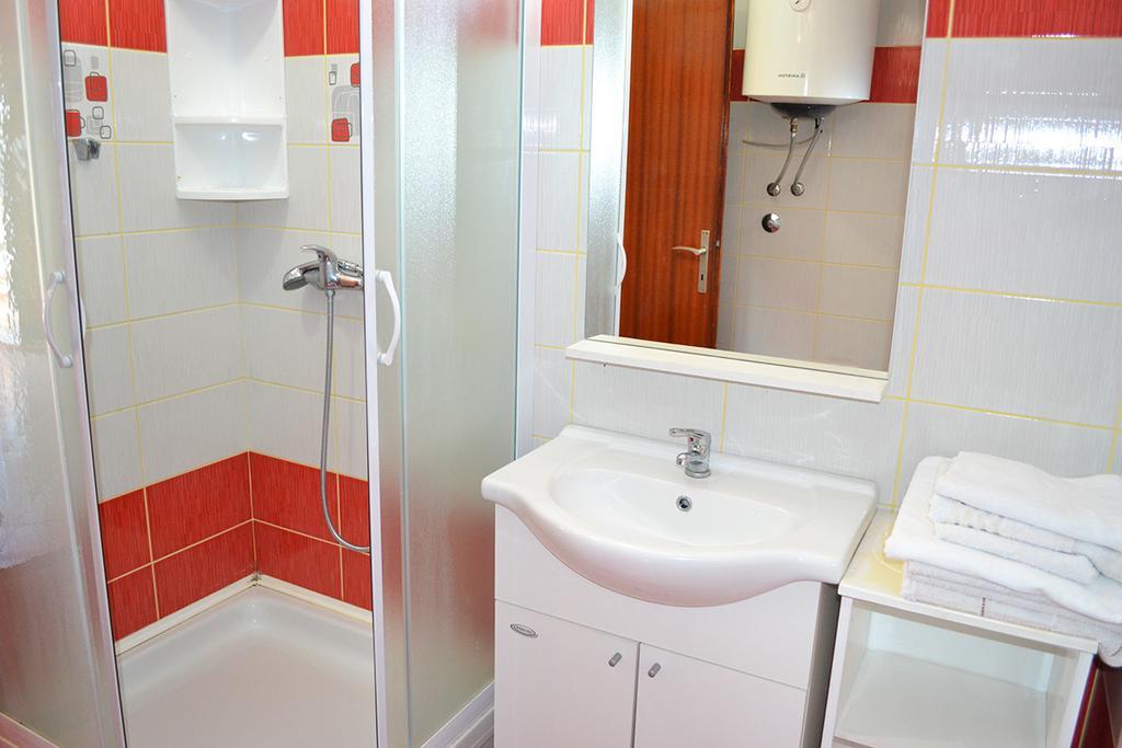 Apartmani Delfin เกรบัชติซา ภายนอก รูปภาพ