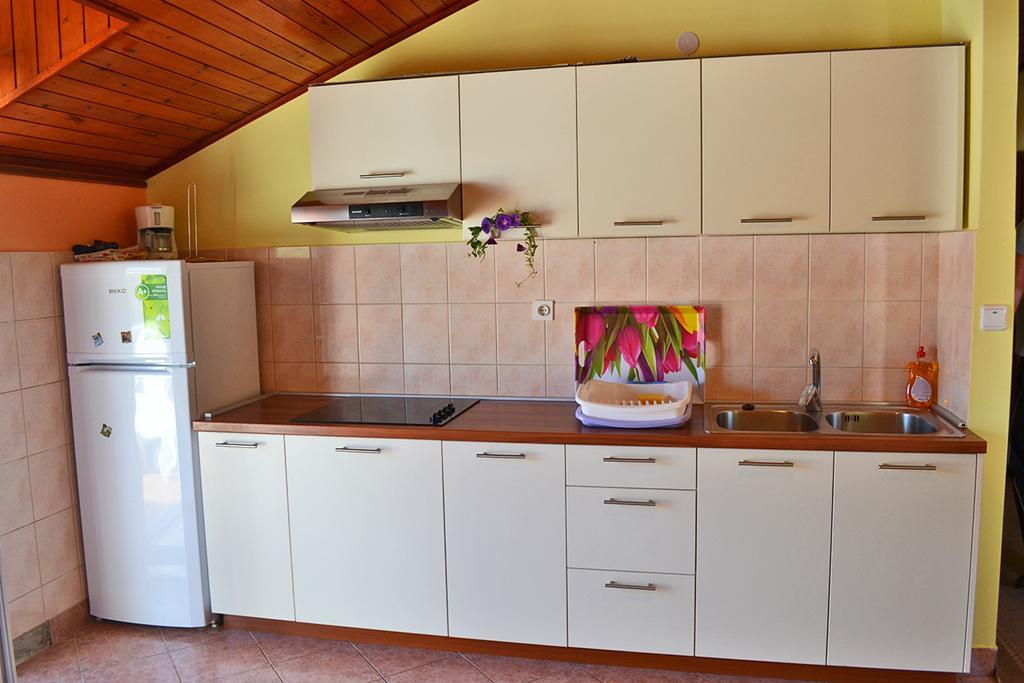 Apartmani Delfin เกรบัชติซา ภายนอก รูปภาพ