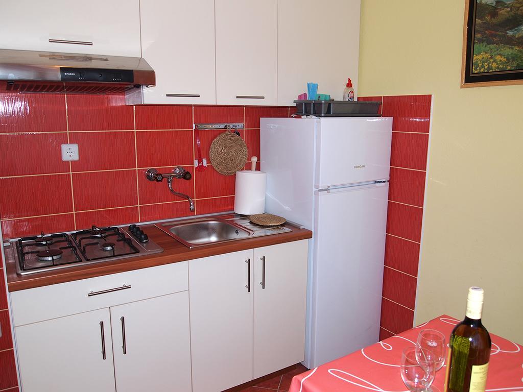 Apartmani Delfin เกรบัชติซา ภายนอก รูปภาพ