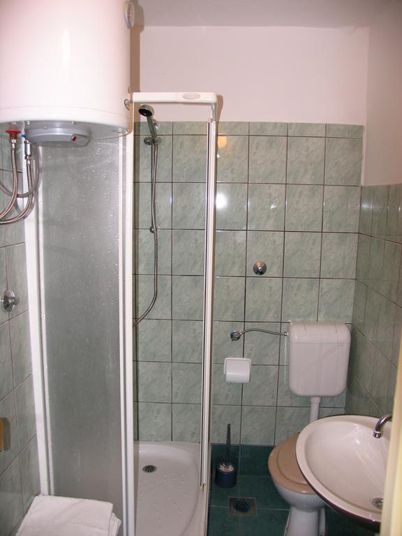 Apartmani Delfin เกรบัชติซา ภายนอก รูปภาพ