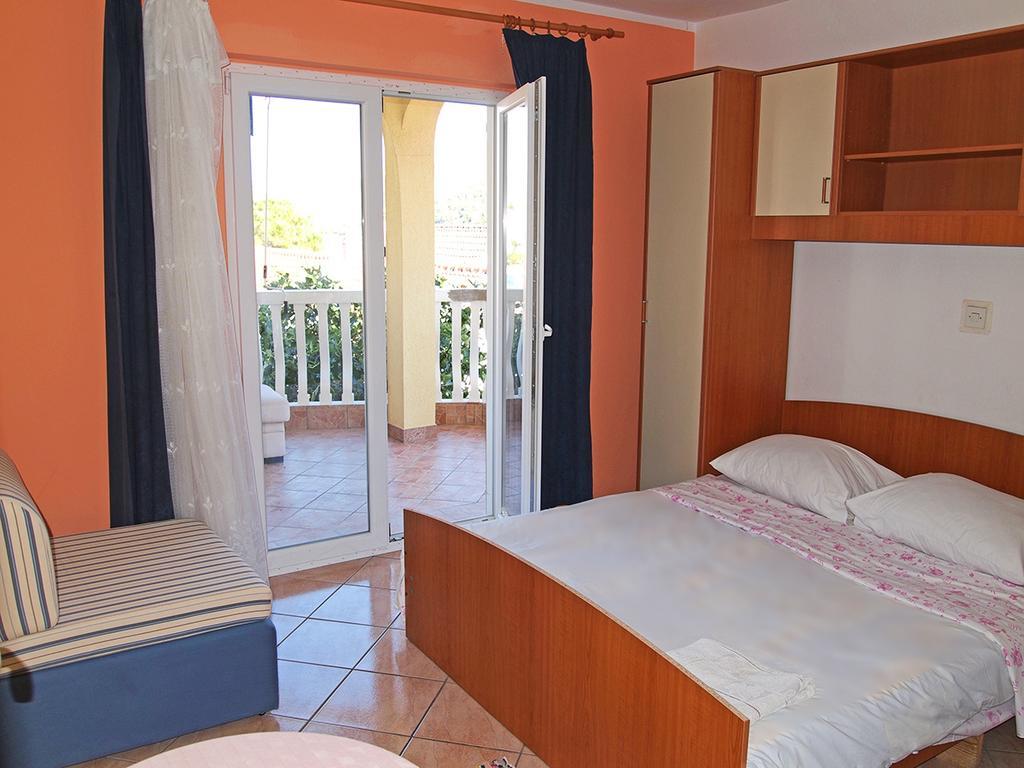 Apartmani Delfin เกรบัชติซา ภายนอก รูปภาพ