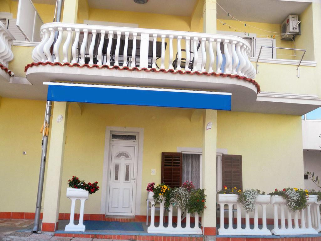 Apartmani Delfin เกรบัชติซา ภายนอก รูปภาพ