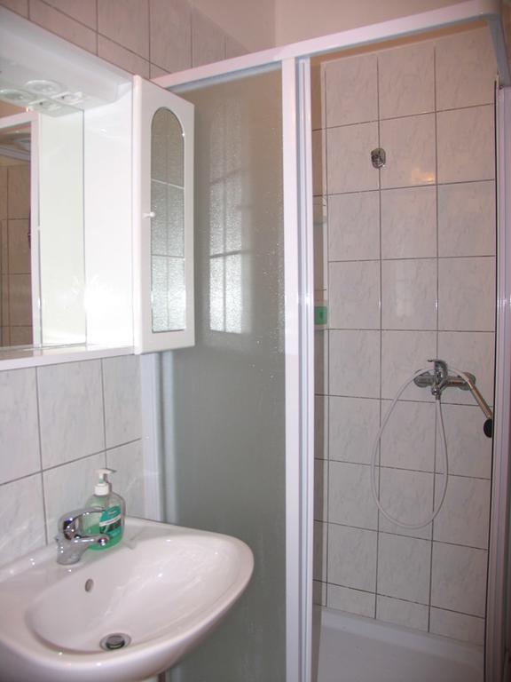 Apartmani Delfin เกรบัชติซา ภายนอก รูปภาพ