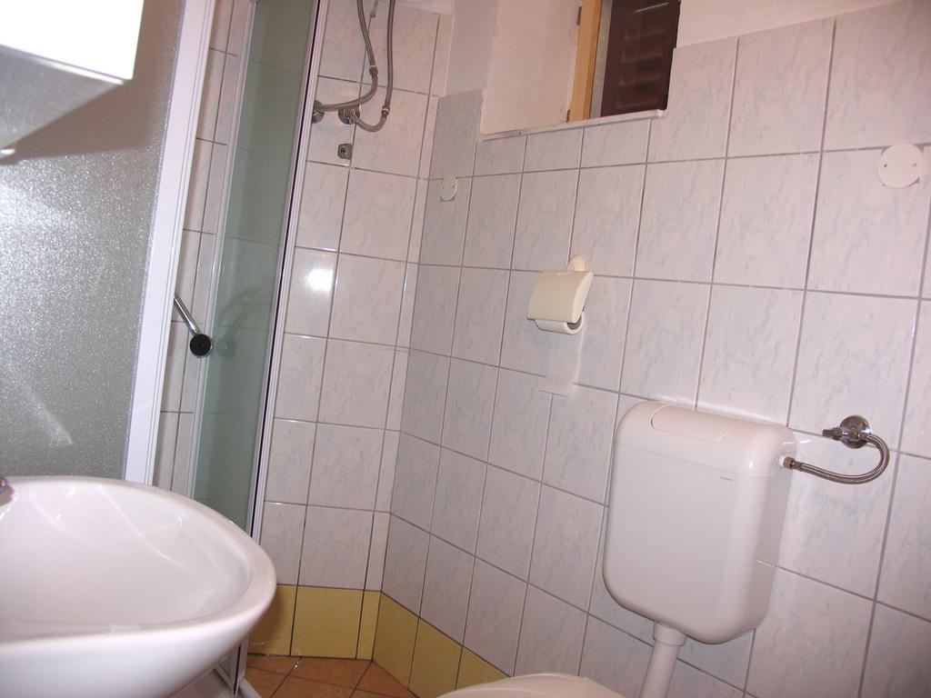 Apartmani Delfin เกรบัชติซา ภายนอก รูปภาพ